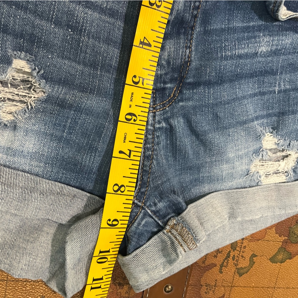 Wax Jean Womens Small Dark Wash Distressed Jean Denim Summer Casual Shorts - Picture 12 of 13